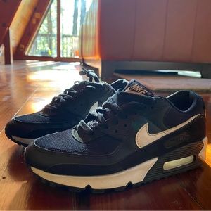 Nike Air Max 90 size 7.5 black white